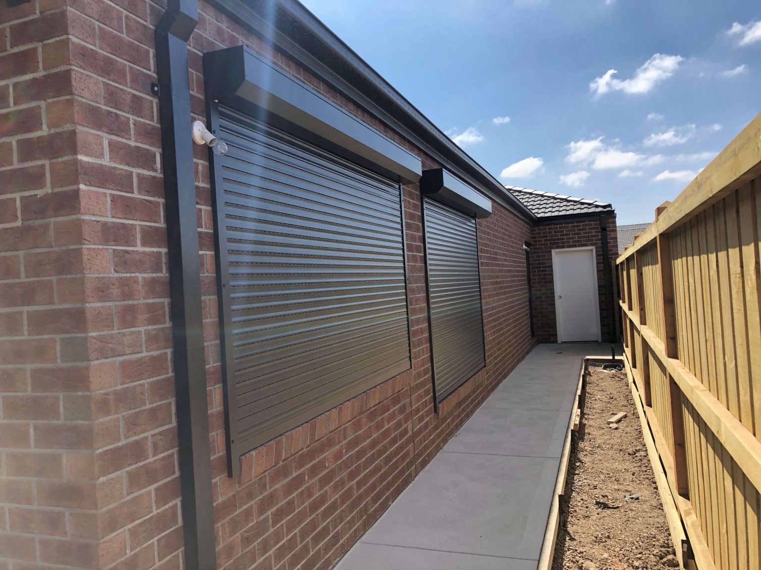 Melbourne Roller Shutters | 2 Malcolm Ct, Kealba VIC 3021, Australia | Phone: 0402 100 394