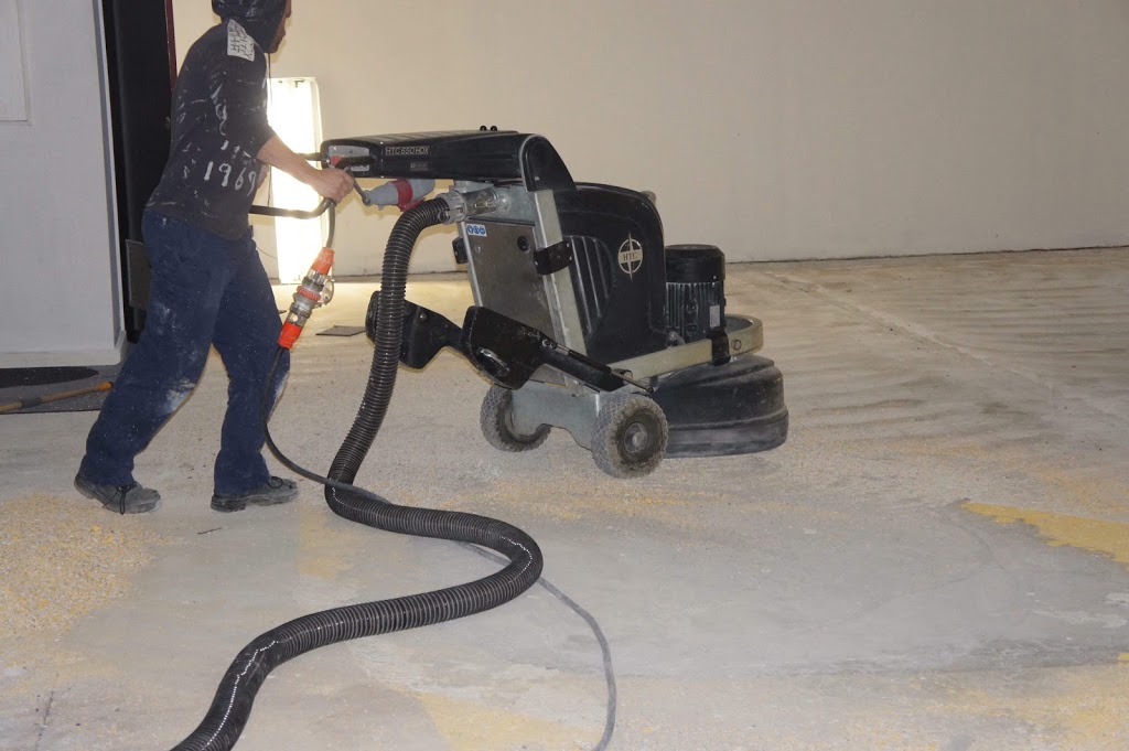 A1 Complete Tile Removal Pty Ltd | 39-45 Spalding Ave, Sunshine VIC 3020, Australia | Phone: 1300 512 441