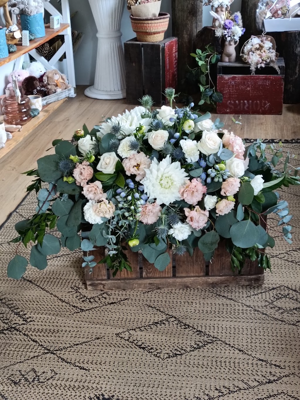 Feather & Flower | Bellay Rd, Beachmere QLD 4510, Australia | Phone: 0493 760 347