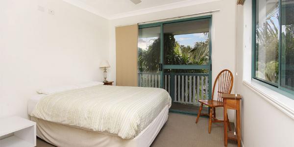Cooks Hideaway | lodging | 8 Cook St, Amity Point QLD 4183, Australia | 0734153949 OR +61 7 3415 3949