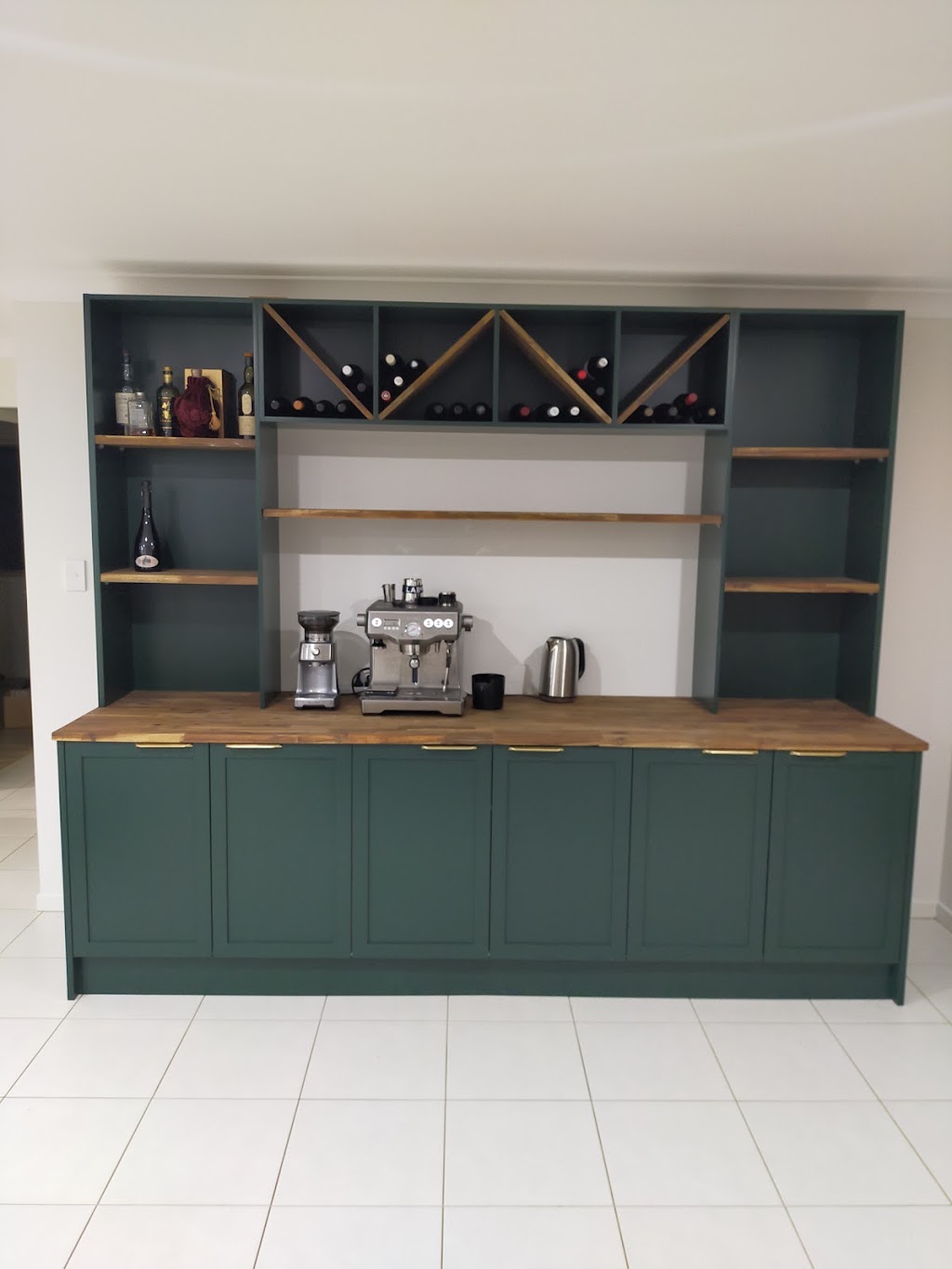 WEBB JOINERY | 23 Bertana Dr, Mudgeeraba QLD 4213, Australia | Phone: 0490 700 817