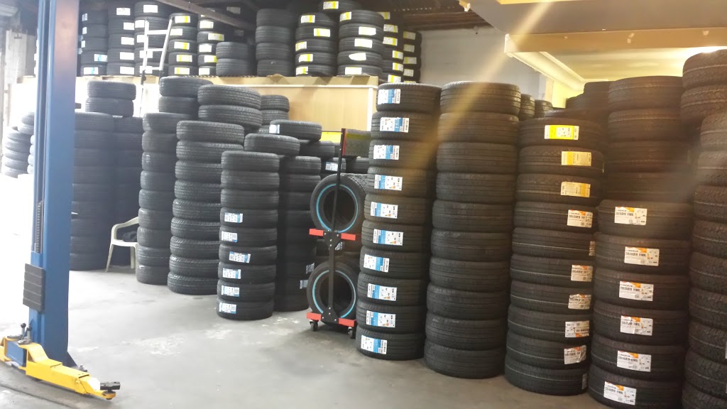 Soroush Tyres | 212 McIntyre Rd, Sunshine North VIC 3020, Australia | Phone: (03) 9995 1566