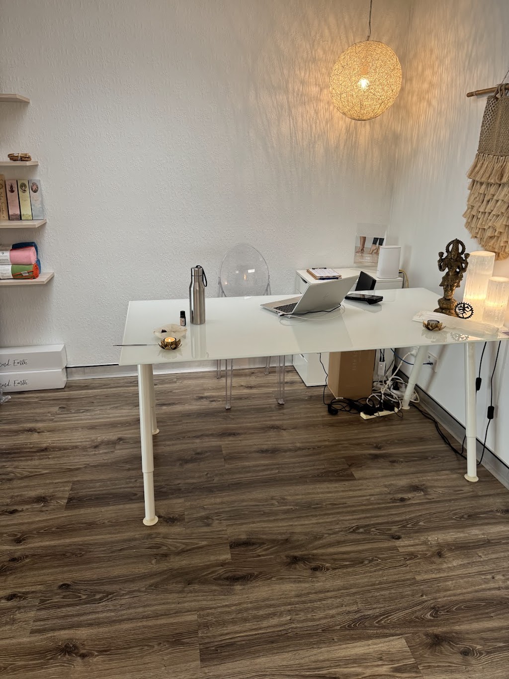 Inna Bliss Yoga - Bulimba | 1/57 Oxford St, Bulimba QLD 4171, Australia | Phone: 0421 523 225