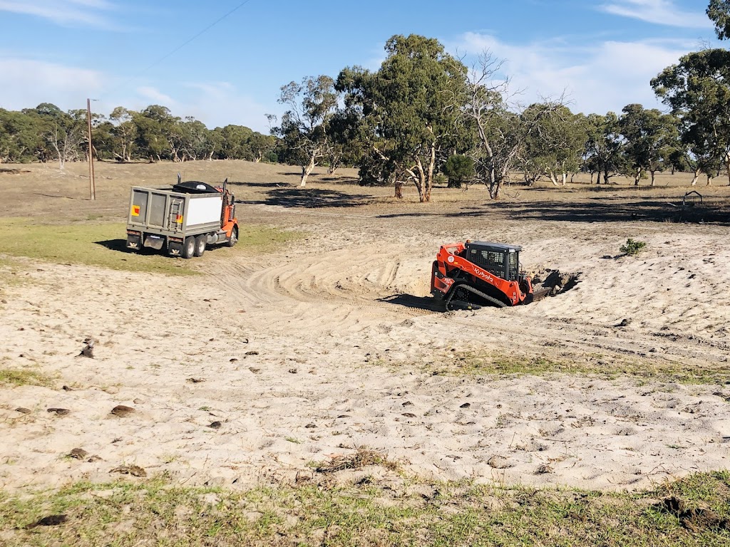 kingston SE Earthworks | 67 Golflinks Rd, Kingston SE SA 5275, Australia | Phone: 0402 699 911