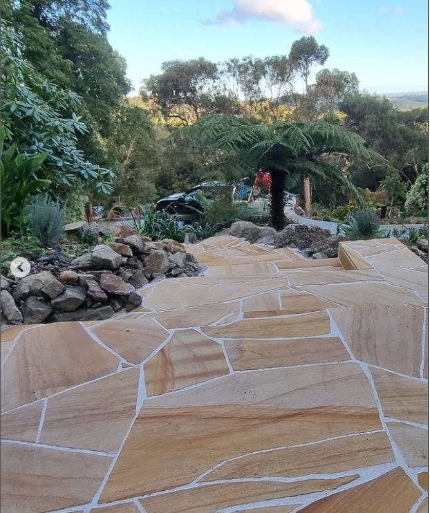 Iconic Landscape Creations | general contractor | 6 Charles St, Selby VIC 3159, Australia | 0480352811 OR +61 480 352 811