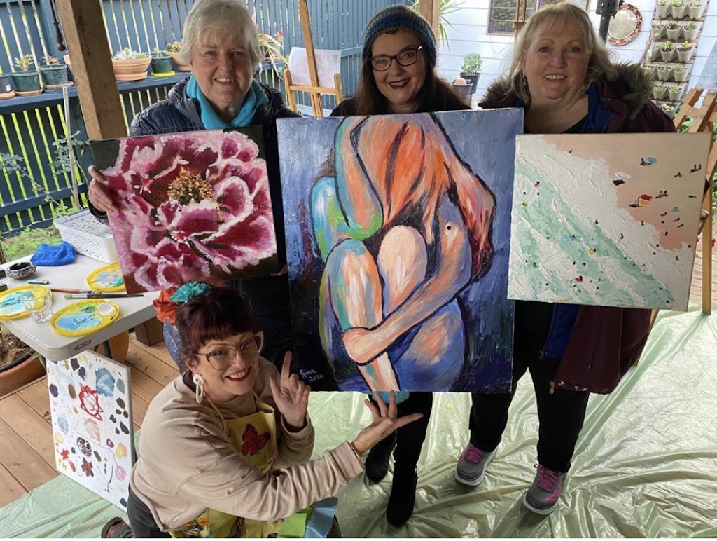 Senoritas Art Workshop |  | 499 Monbulk Rd, Monbulk VIC 3793, Australia | 0418357100 OR +61 418 357 100