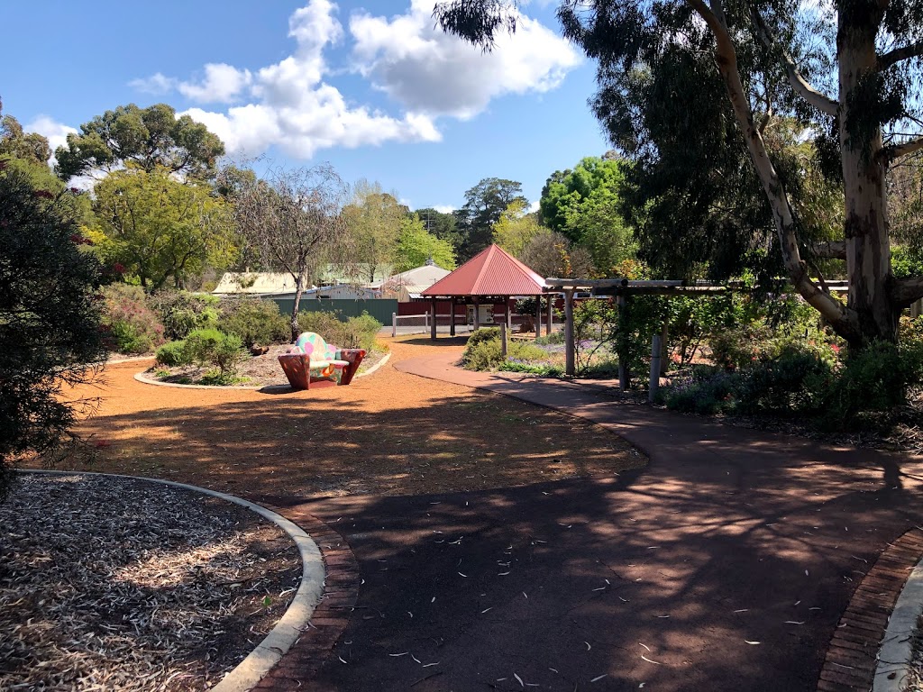 Mick French Community Garden | park | 38 McLarty St, Dwellingup WA 6213, Australia