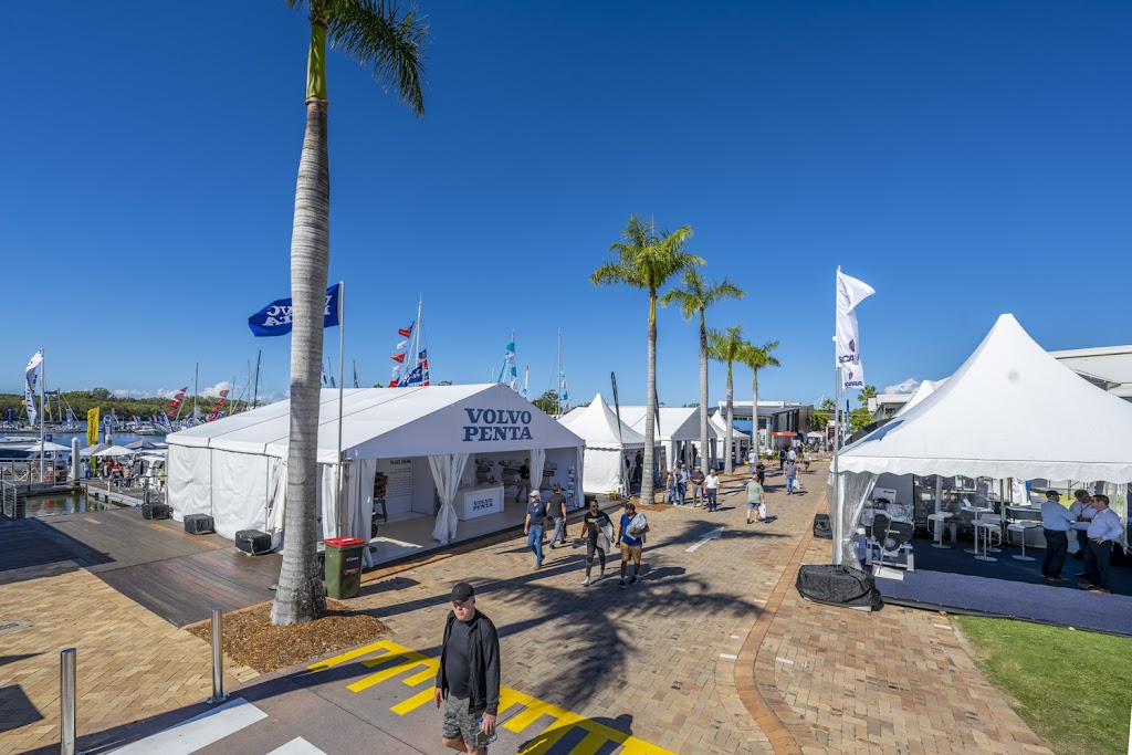 Hire Republic | Unit 3/205 Queensport Rd N, Murarrie QLD 4172, Australia | Phone: (07) 3208 7777