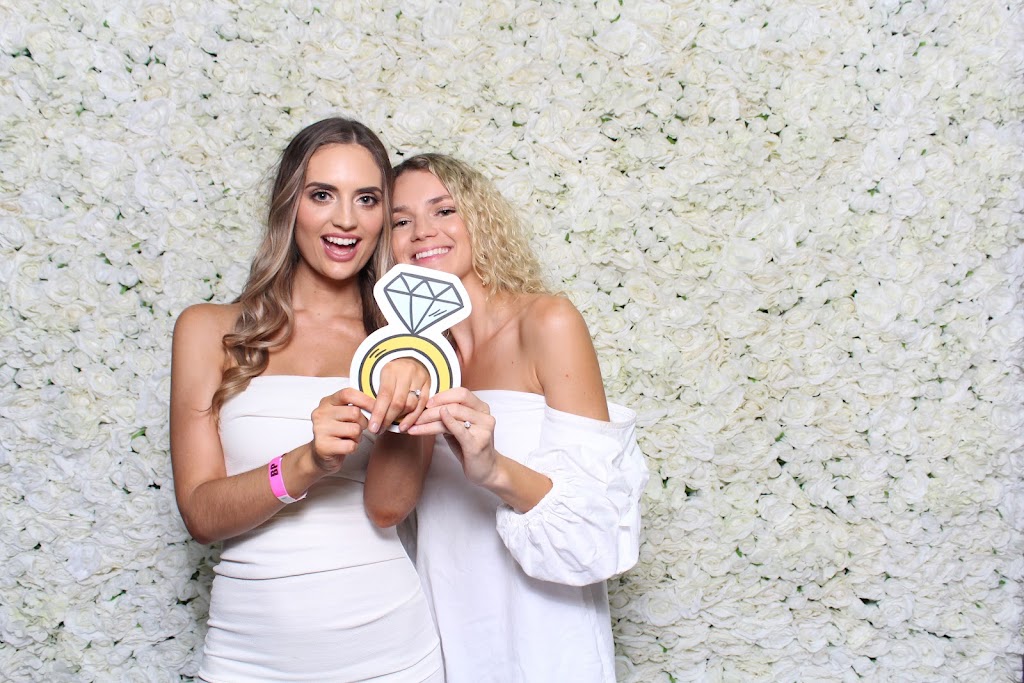 Botanical Photo Booths | Heeb St, Ashmore QLD 4214, Australia | Phone: 0423 065 575