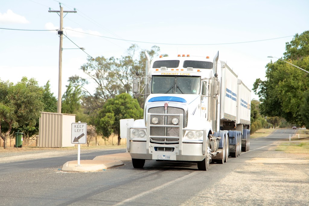 Freight Link | 8 Lasscock Rd, Griffith NSW 2680, Australia | Phone: (02) 6962 9800