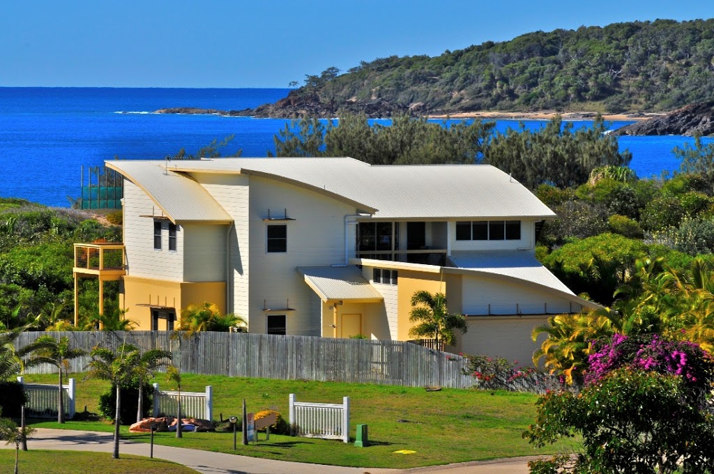 Beach Vista Holiday Home | 36 Atlantis Blvd, Agnes Water QLD 4677, Australia | Phone: (07) 4974 9470