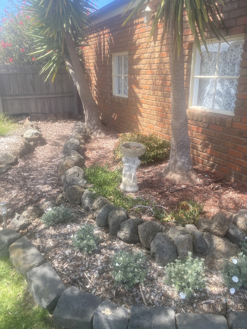 Yucca’s Be Gone | Murradoc Rd, St Leonards VIC 3223, Australia | Phone: 0492 814 422