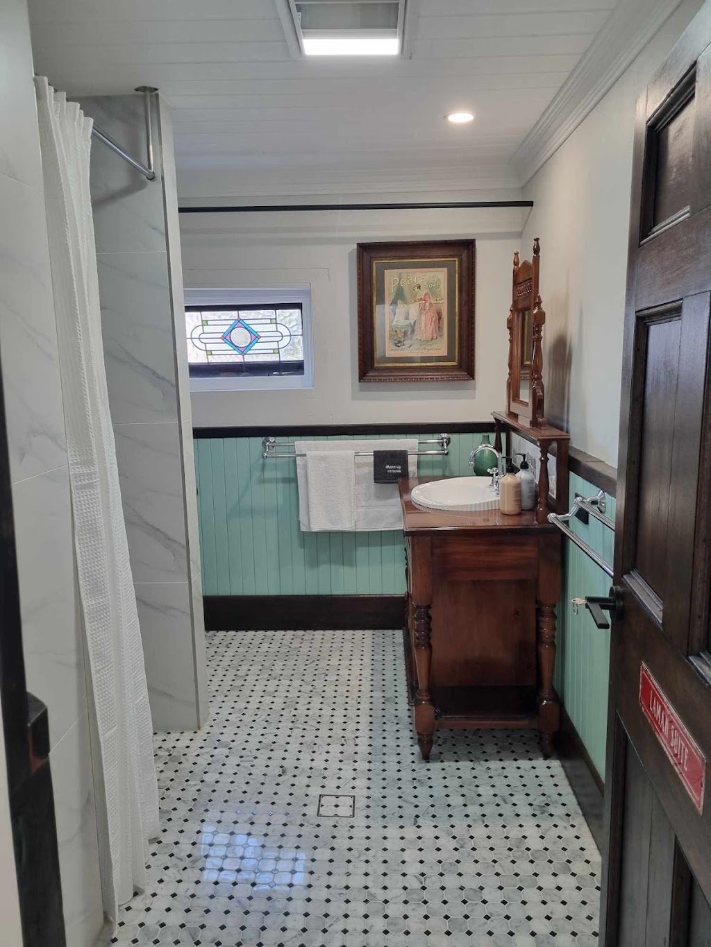 Storekeepers Cottage | 15 Berkeley St, Stroud NSW 2425, Australia | Phone: 0494 325 123
