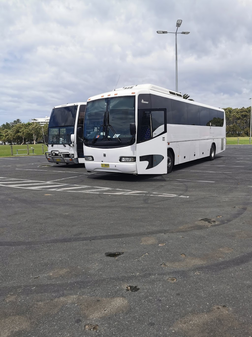 Oz Coaches and Mini Buses | 15 Frigate-Bird Ave, Hinchinbrook NSW 2168, Australia | Phone: 0400 201 593