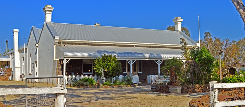 Little River Bed and Breakfast | 16 Flinders St, Little River VIC 3211, Australia | Phone: (03) 5283 1858