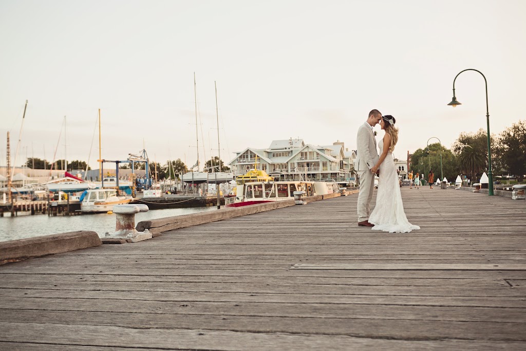 The Wedding & Portrait Studio | 562 Leakes Rd, Bonnie Brook VIC 3335, Australia | Phone: (03) 8658 0347