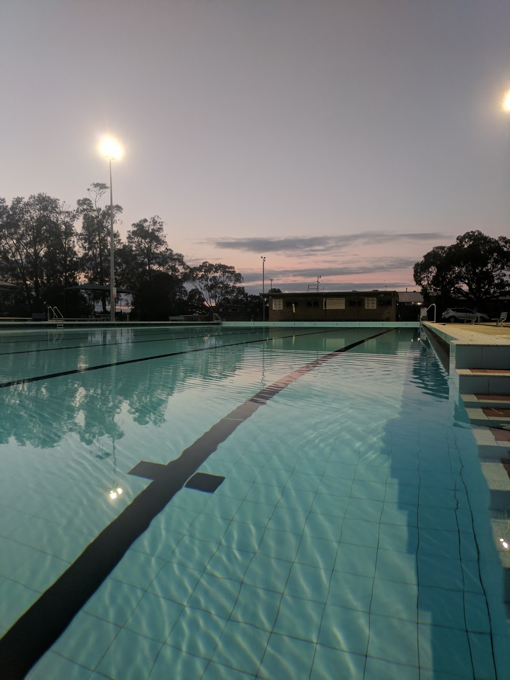 Berkeley Public Pool | 5 Winnima Way, Berkeley NSW 2506, Australia | Phone: (02) 4271 2929