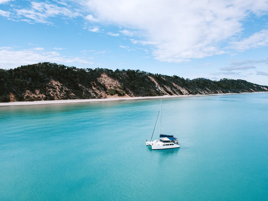 Fraser Island Boat Charters | 17 Buccaneer Dr, Urangan QLD 4655, Australia | Phone: 0488 413 210