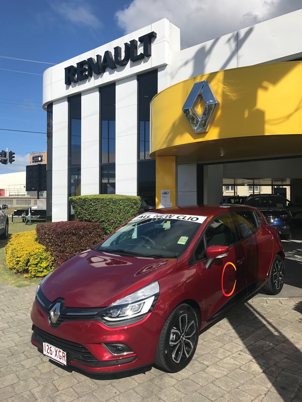 Sunshine Renault | car dealer | 187 Nerang St, Southport QLD 4215, Australia | 0755557400 OR +61 7 5555 7400