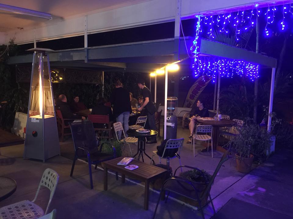 Alice Island Cafe | cafe | 13 Thurecht Parade, Scarborough QLD 4020, Australia