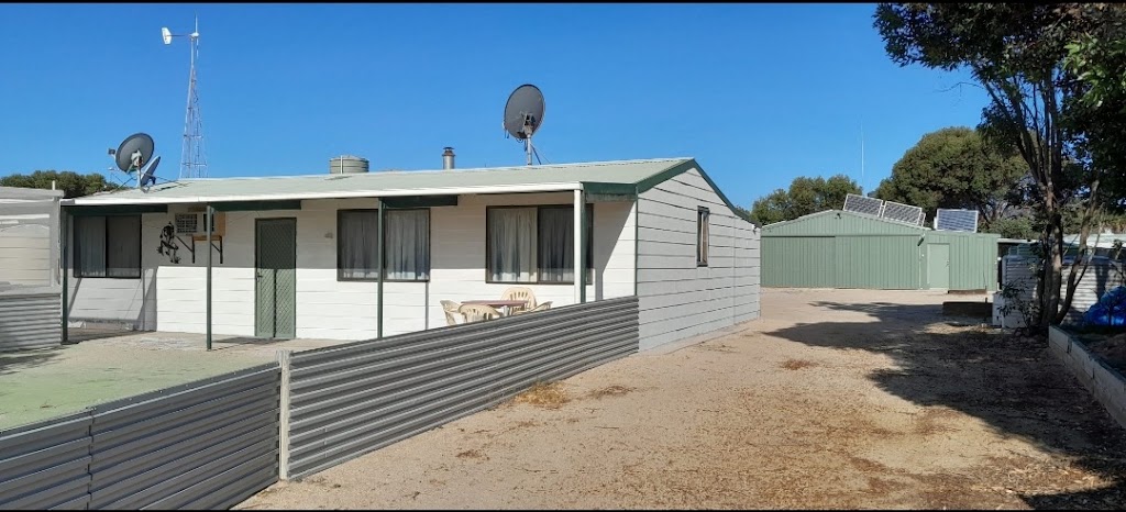 Fowlers Bay Accommodation | 18 Swan Terrace, Fowlers Bay SA 5690, Australia | Phone: 0401 447 562
