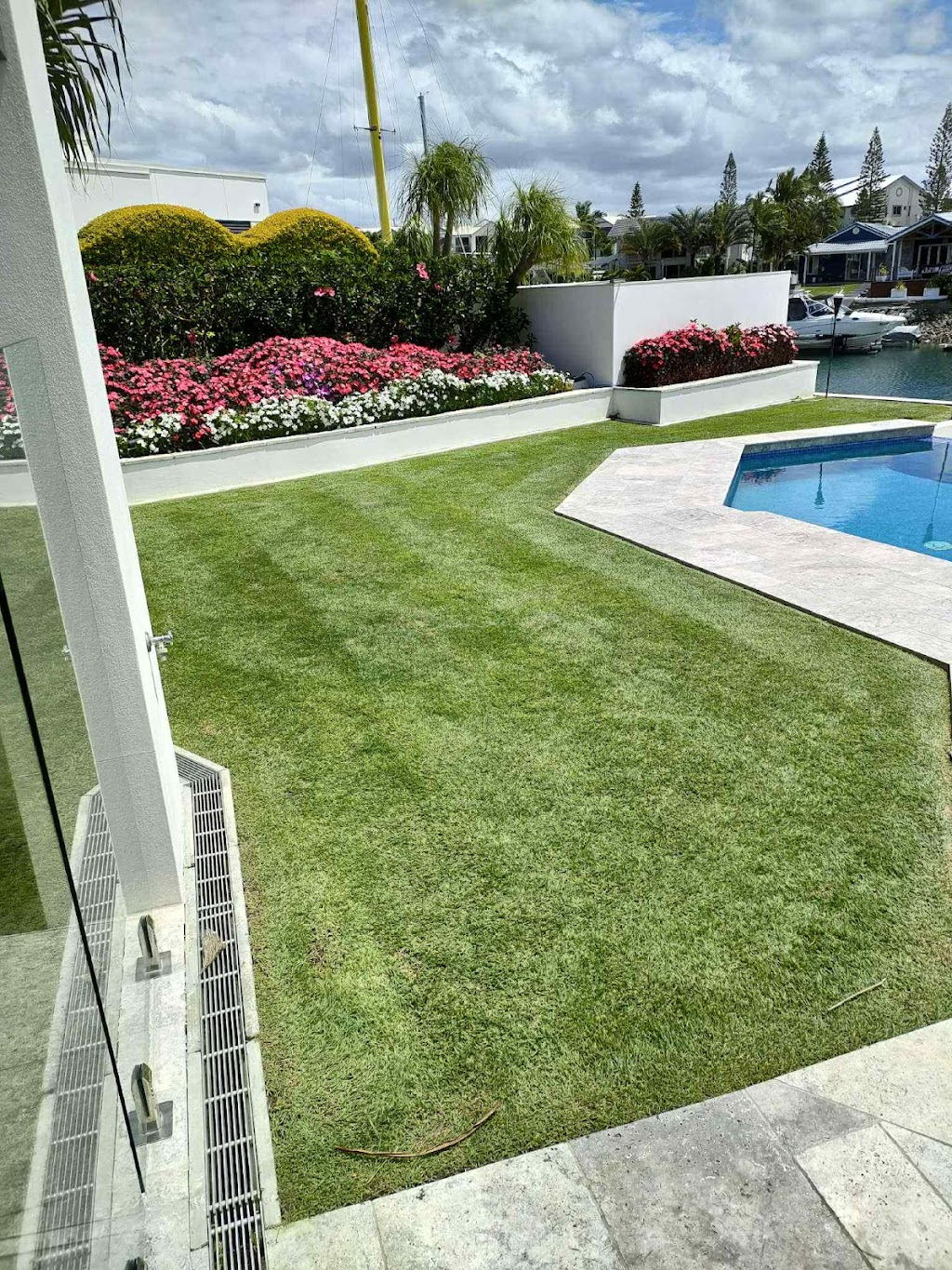 Golden Cane lawns | 9 Rosella St, Wellington Point QLD 4160, Australia | Phone: 0415 190 092