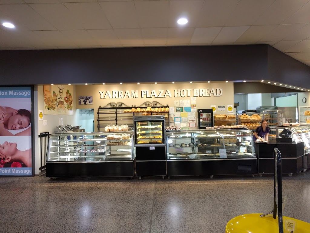 Yarram Plaza Hotbread | bakery | 4/17 James St, Yarram VIC 3971, Australia | 0351825299 OR +61 3 5182 5299