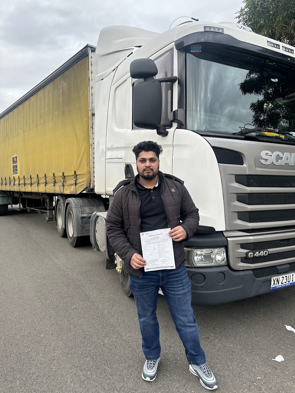 SINGH HR HC MC Truck Driving School | 8a Allen Rd, Blacktown NSW 2148, Australia | Phone: 0426 261 981