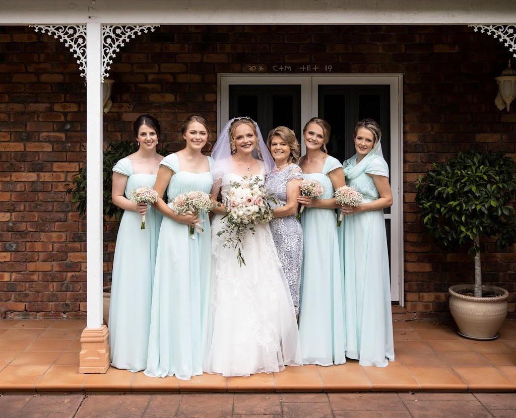 En Vogue Wedding and Portrait | 15 Gresham Dr, Woolgoolga NSW 2456, Australia | Phone: 0434 214 504