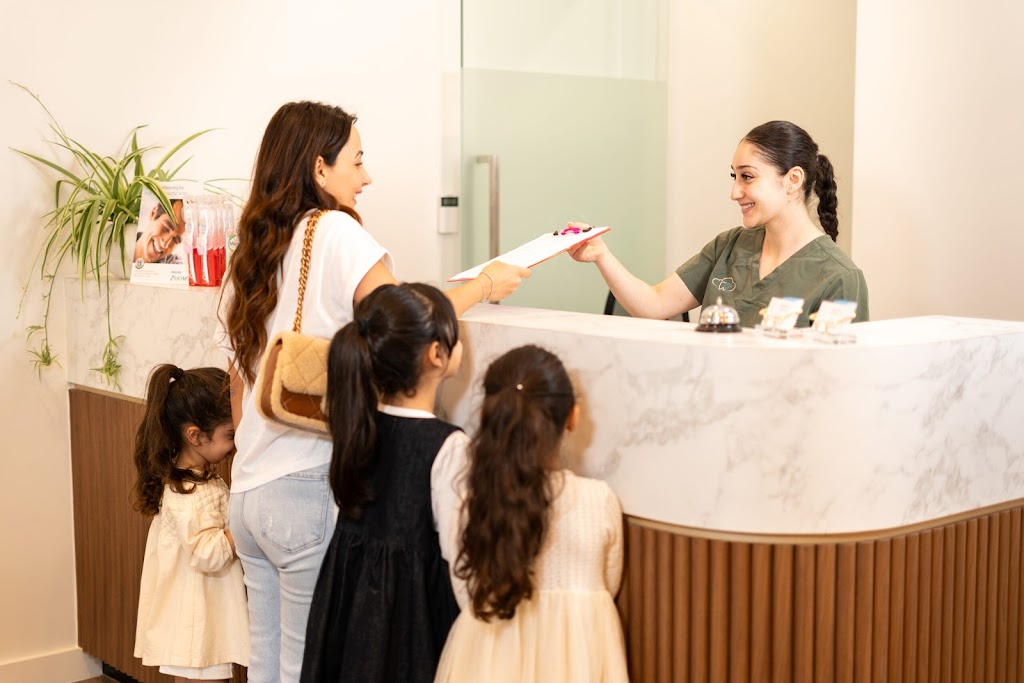 Cloud Nine Dental Glenmore Park | Shop 1b/90 Glenmore Ridge Dr, Glenmore Park NSW 2745, Australia | Phone: (02) 4713 1806