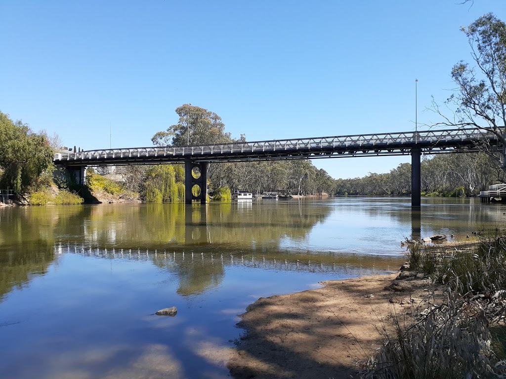 Ball Park Lagoon, Corowa (access via Edward Street) | Corowa NSW 2646, Australia | Phone: (02) 6033 3221