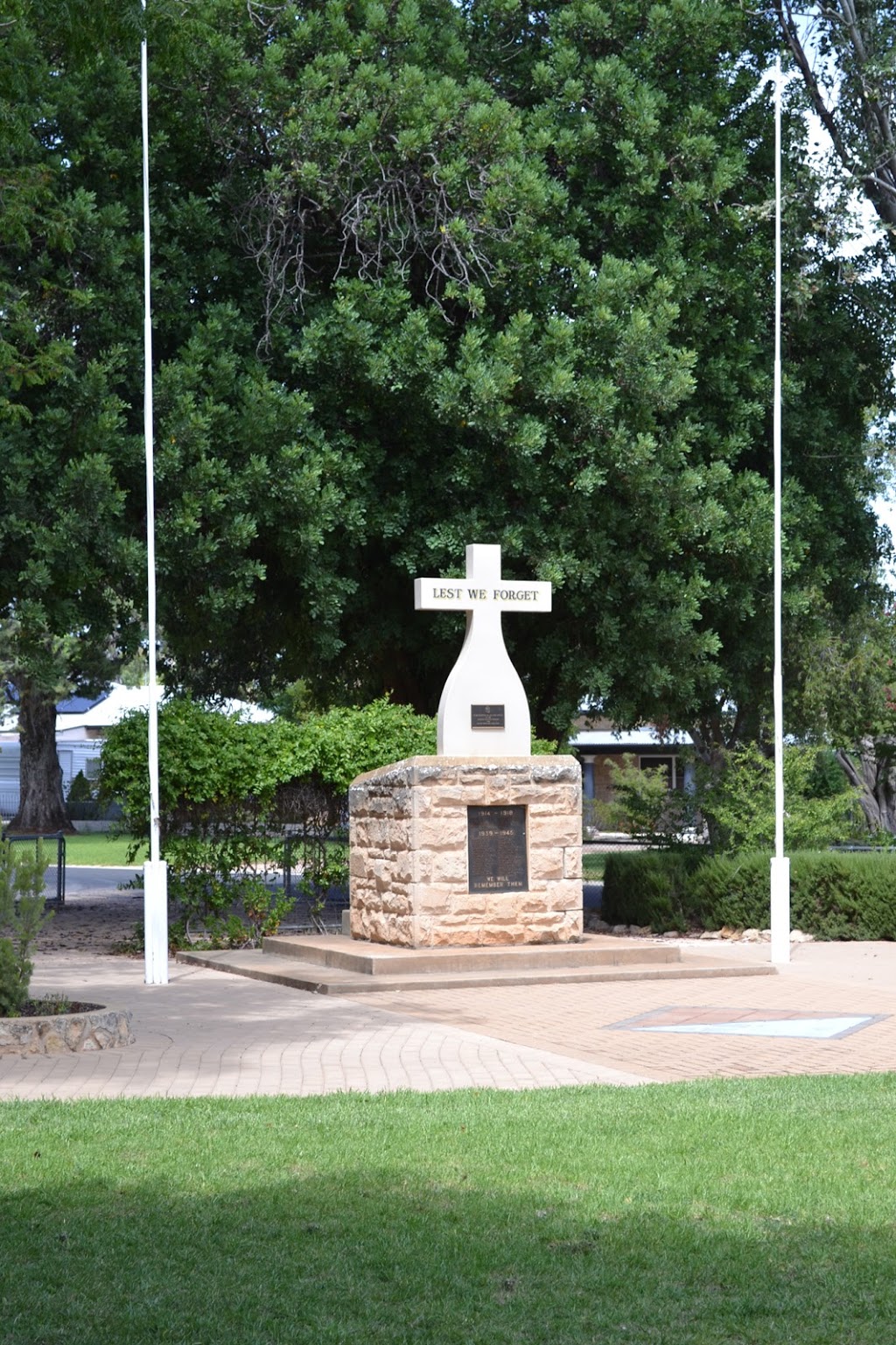 Soldiers Memorial Park | park | 25 Jemison St, Waikerie SA 5330, Australia