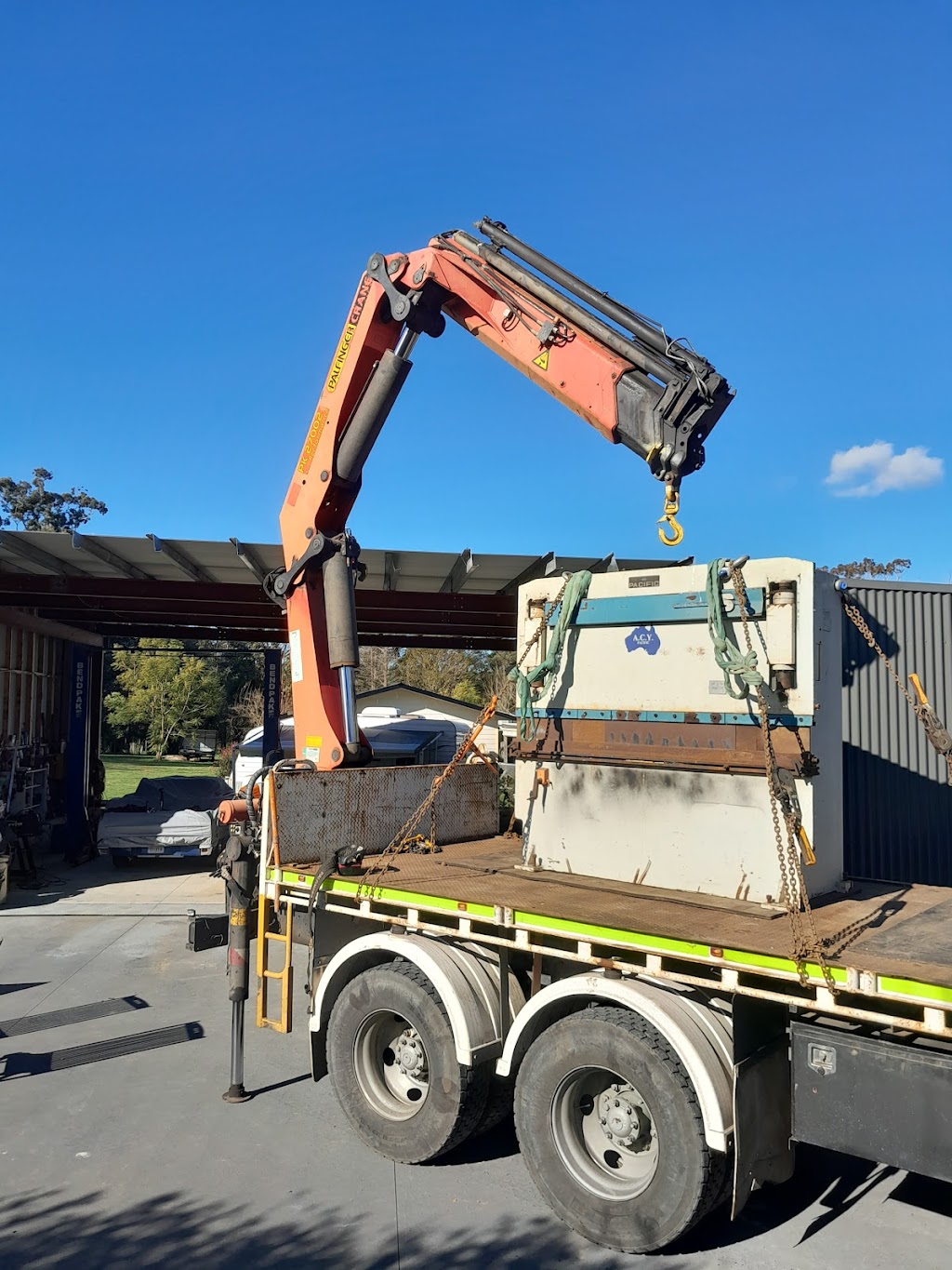 Crossroad Crane Hire p/l | 1109 Peats Ridge Rd, Peats Ridge NSW 2250, Australia | Phone: 0456 607 501