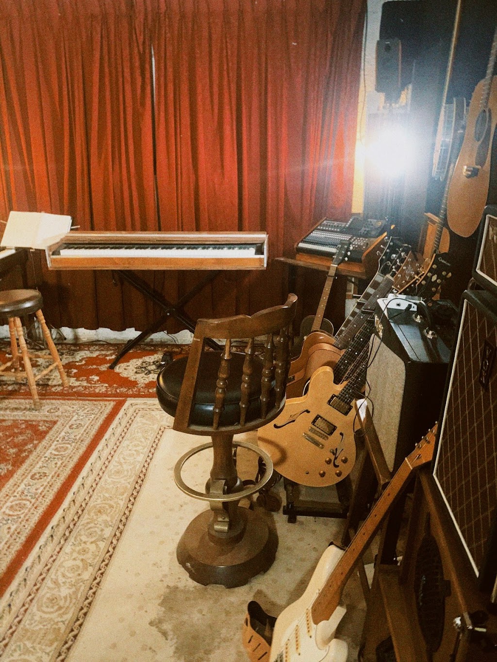 Easy Machine Recordings | Plunkett Rd, Cedar Creek QLD 4207, Australia | Phone: 0422 022 669