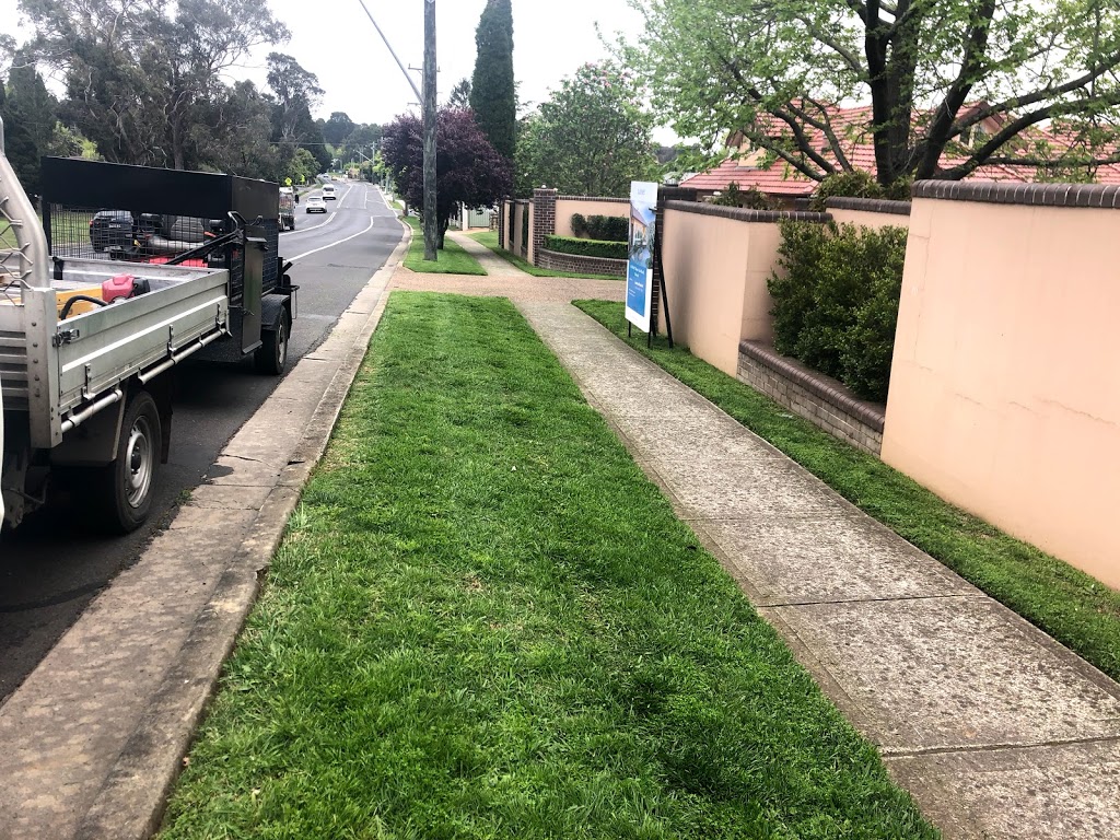 Bowrallawncare (The lawn edging specialist) |  | 11 Elsworth Ave, Mittagong NSW 2575, Australia | 0450785352 OR +61 450 785 352