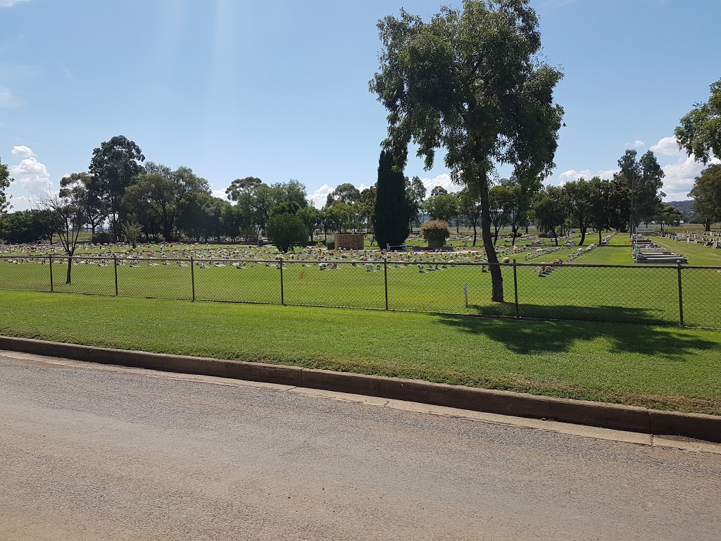 Tamworth lawn Cemetery | Showground Rd, Taminda NSW 2340, Australia | Phone: (02) 6767 5555