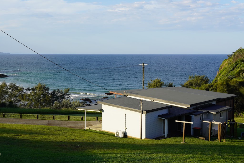Little Beach Shack | 26 Matthew St, Scotts Head NSW 2447, Australia | Phone: (02) 6569 7140