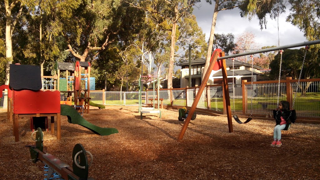 Simpson Park | park | Mitcham VIC 3132, Australia | 0392626333 OR +61 3 9262 6333