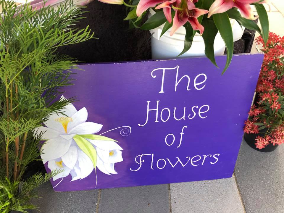 The House of Flowers | 9 Wongable court, Mount Low QLD 4811, Australia | Phone: 0407 145 686