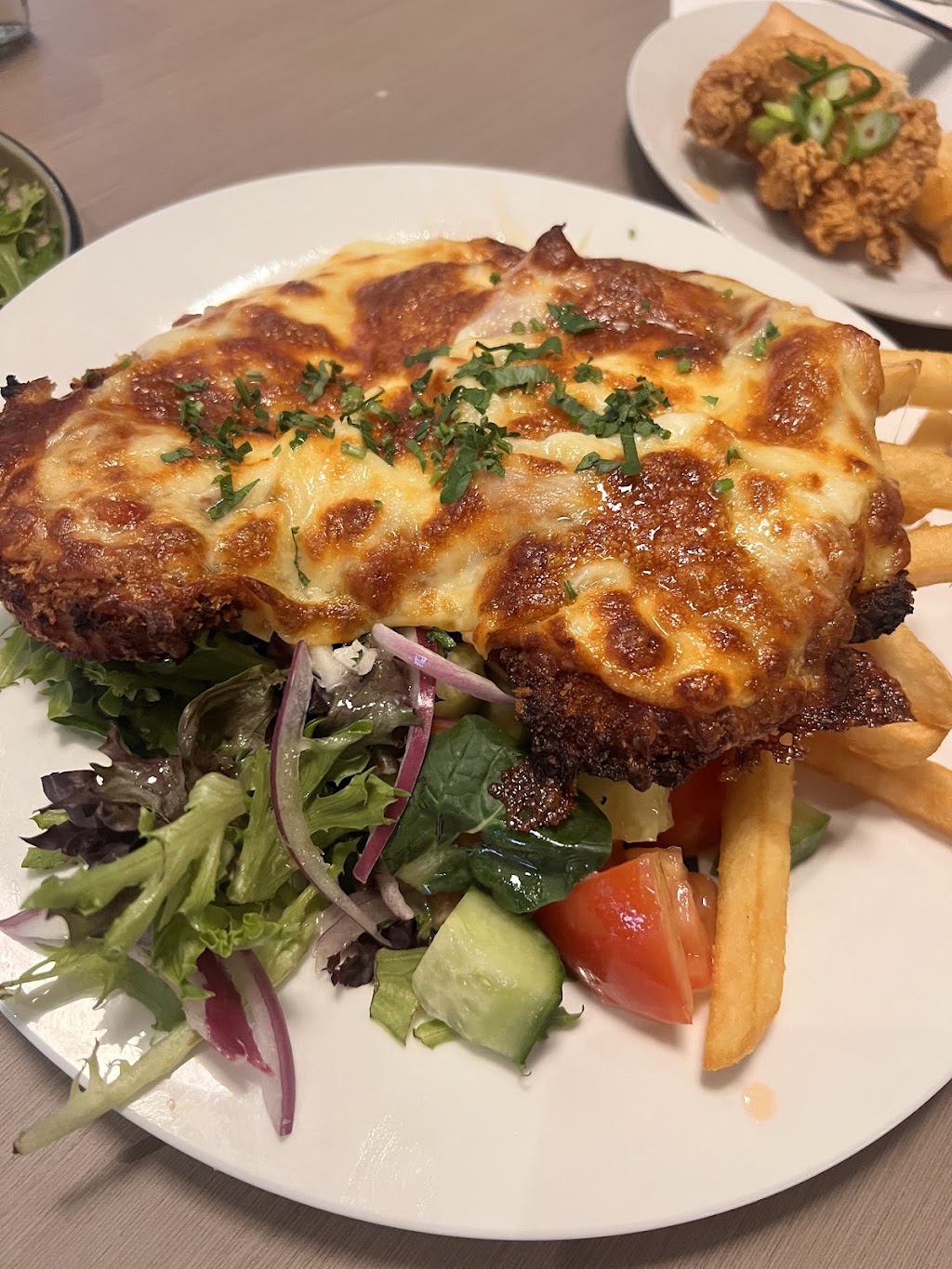 The Local Eatery Cafe, Bar & Restaurant | Shop 6/40 Main St, Armstrong Creek VIC 3217, Australia | Phone: (03) 5264 7919