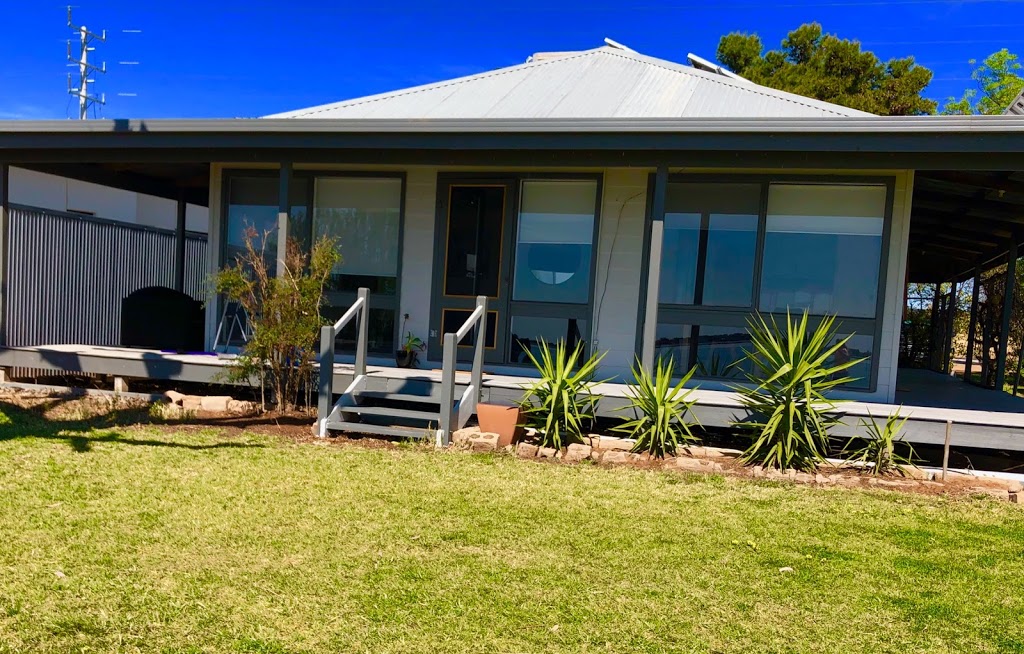 Lake Boga Waterfront Sister Shack |  | 113 Murray Valley Hwy, Lake Boga VIC 3584, Australia | 0427372494 OR +61 427 372 494