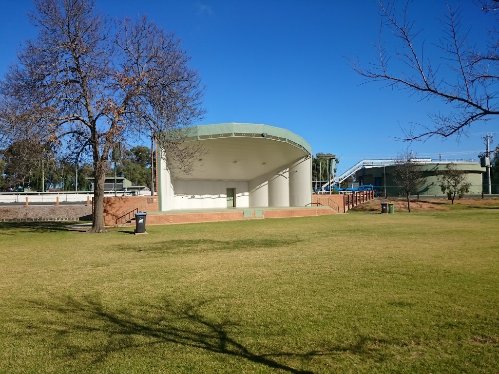 Riverside Park and Sound Shell | park | 11 Monash Dr, Swan Hill VIC 3585, Australia | 0350362333 OR +61 3 5036 2333