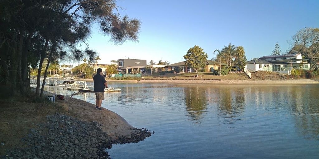 Gold Coast Fishing Spots - Bauhinia Park | 78 Poinciana Blvd, Broadbeach Waters QLD 4218, Australia
