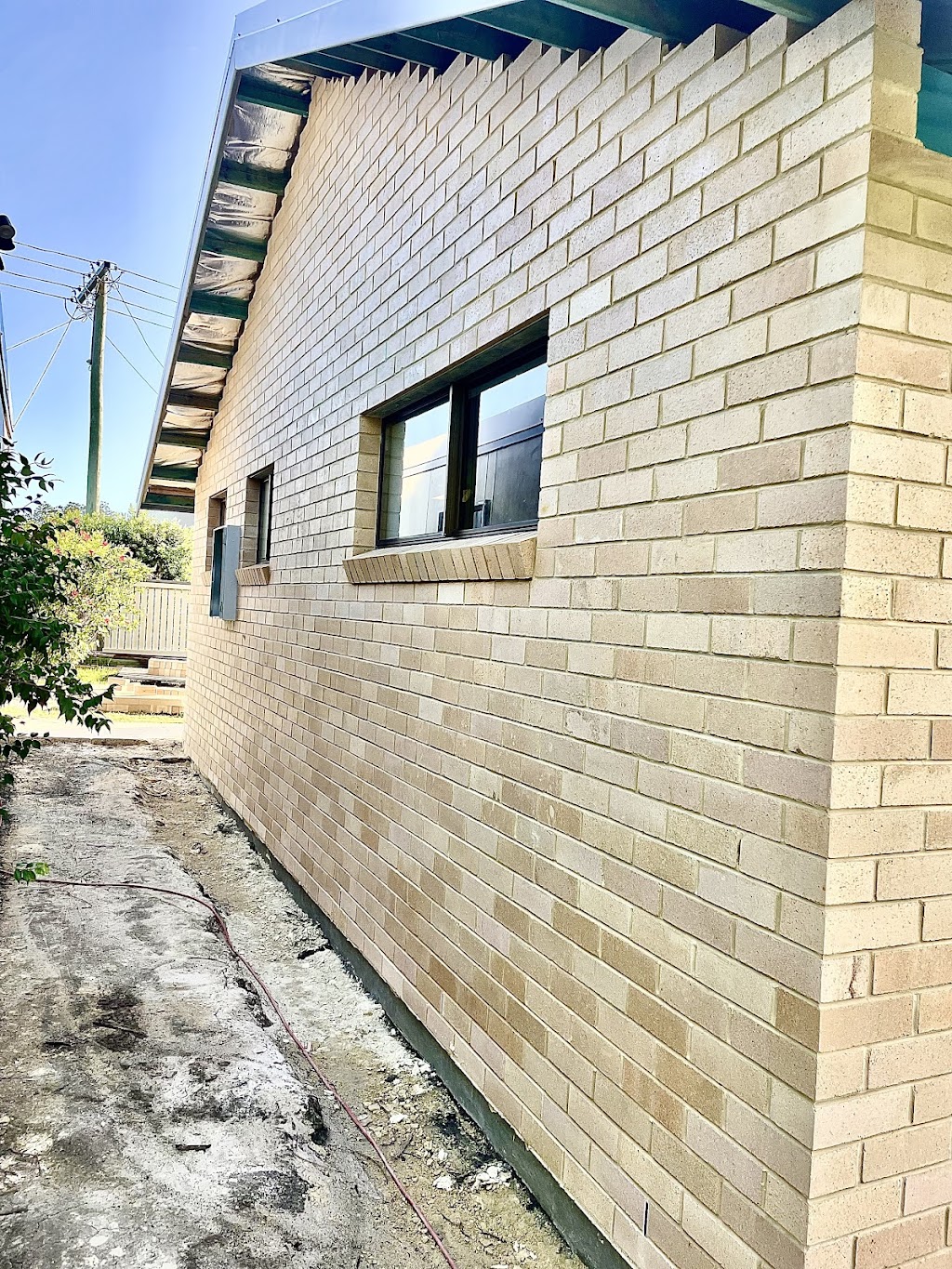 Hinton Brickworks | 2 Beach St, Wallabi Point NSW 2430, Australia | Phone: 0481 106 232