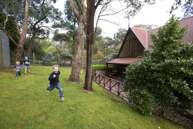Collins Street House | lodging | 8 Collins St, Red Hill VIC 3937, Australia | 0414015821 OR +61 414 015 821