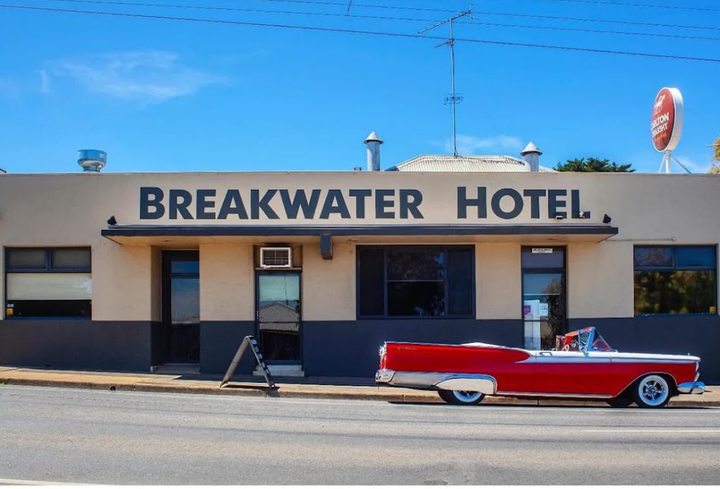Breakwater Hotel Kitchen | 57 Tucker St, Breakwater VIC 3219, Australia | Phone: (03) 5221 5587