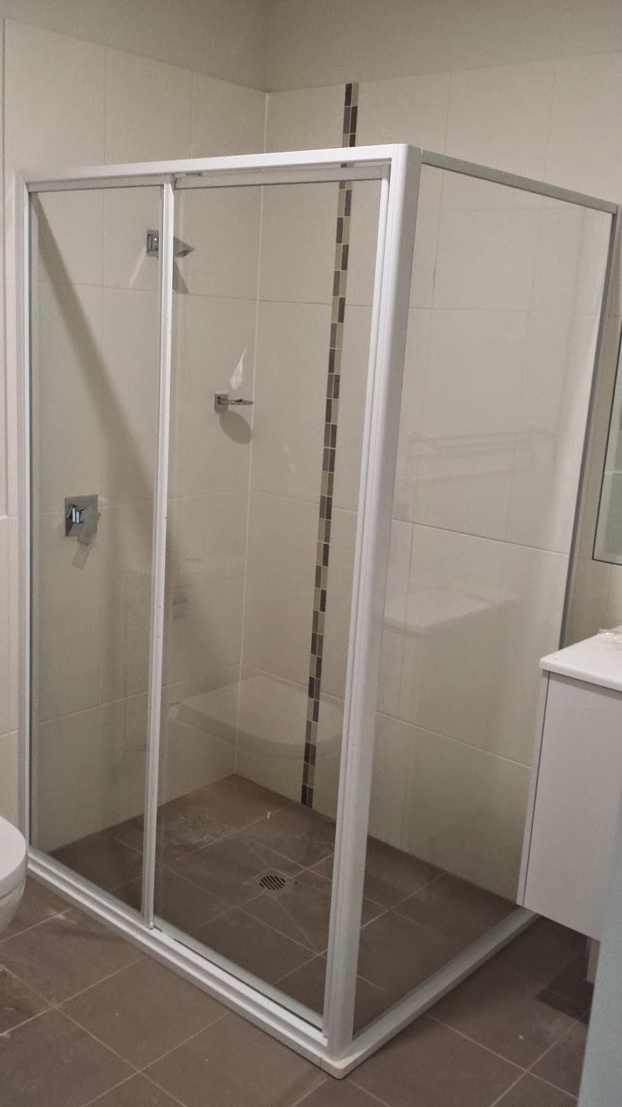 Bay Shower Screens PTY LTD | 2/53 Cranbrook Rd, Batemans Bay NSW 2536, Australia | Phone: (02) 4472 9797