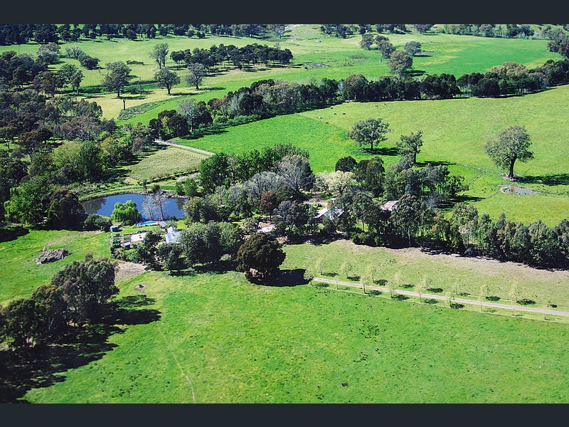 Glenisla Farm House | 89 Harrison Rd, Warrenbayne VIC 3670, Australia | Phone: 0400 750 764