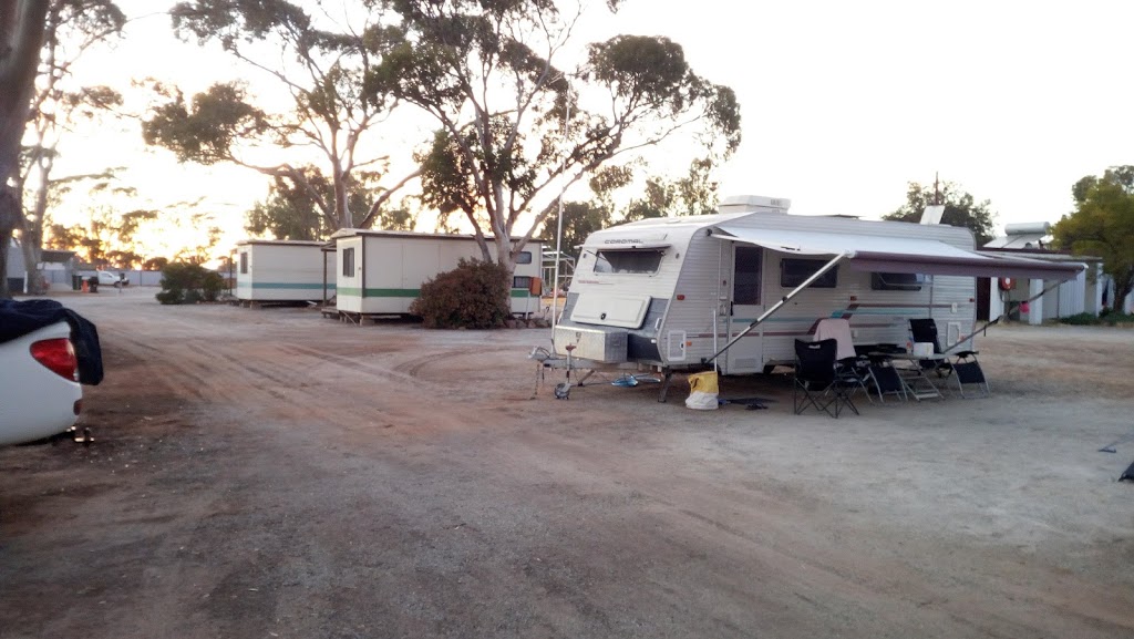 Cunderdin Caravan Park | LOT 74 Olympic Ave, Cunderdin WA 6407, Australia | Phone: (08) 9635 1258