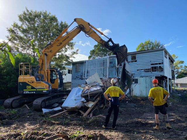 Mackay & Sons Demolition | general contractor | 621 Old Gympie Rd, Narangba QLD 4504, Australia | 0738889399 OR +61 7 3888 9399